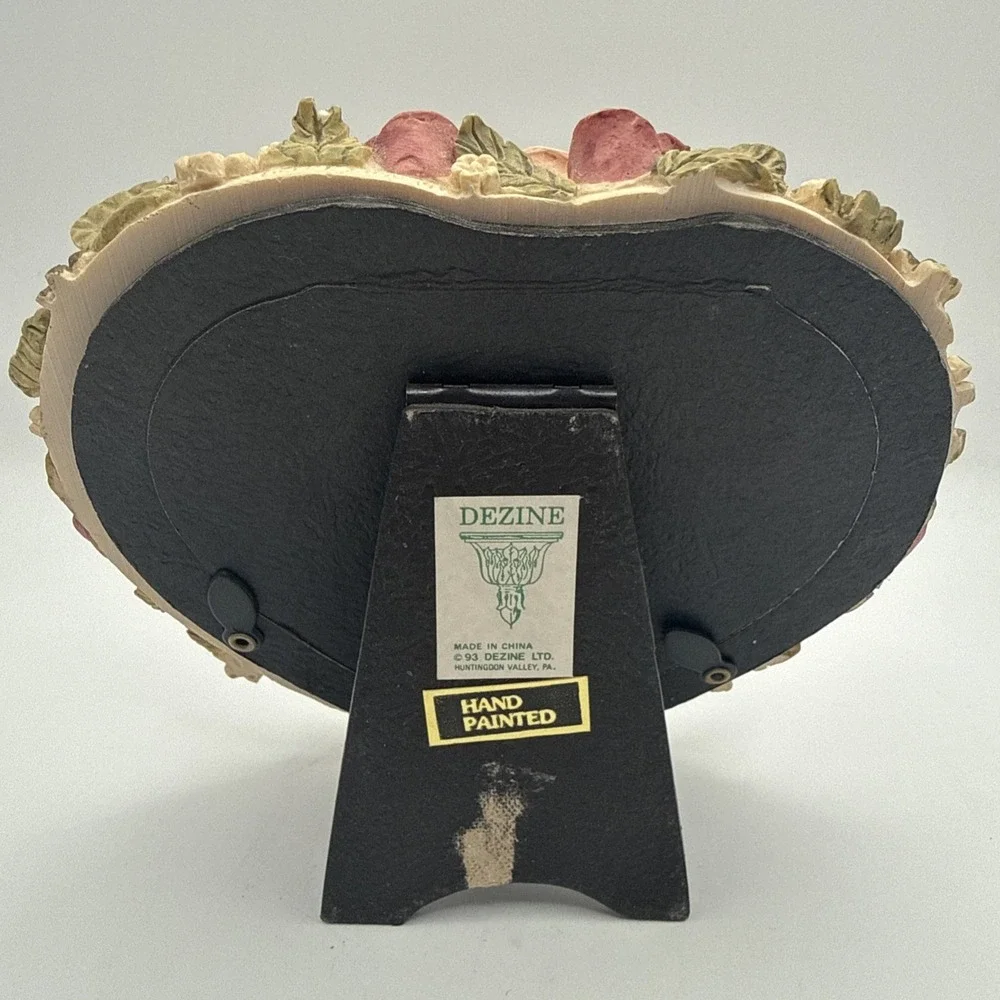 Vtg Dezine 3D Heart Frame Hand Painted Pink Roses Green Leaf 6x5.5